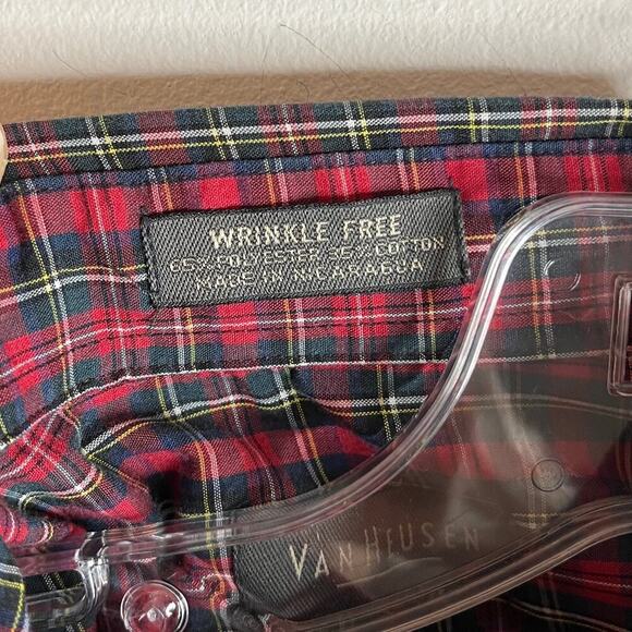 Van Heusen Men's Button Down Shirt L 16-16.5 Red Plaid Wrinkle Free Cotton Blend - Picture 6 of 7